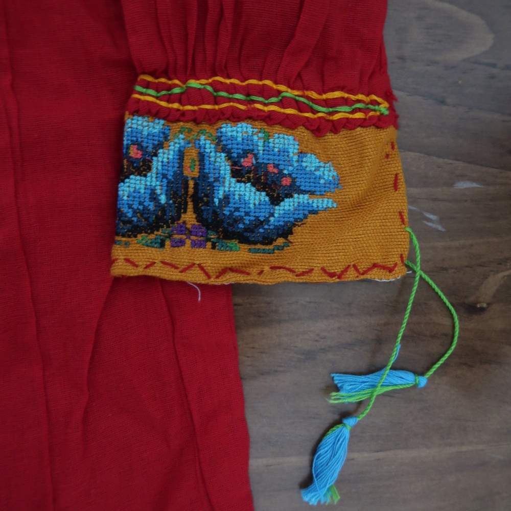 Embroidered blouse - Picture 3 of 3